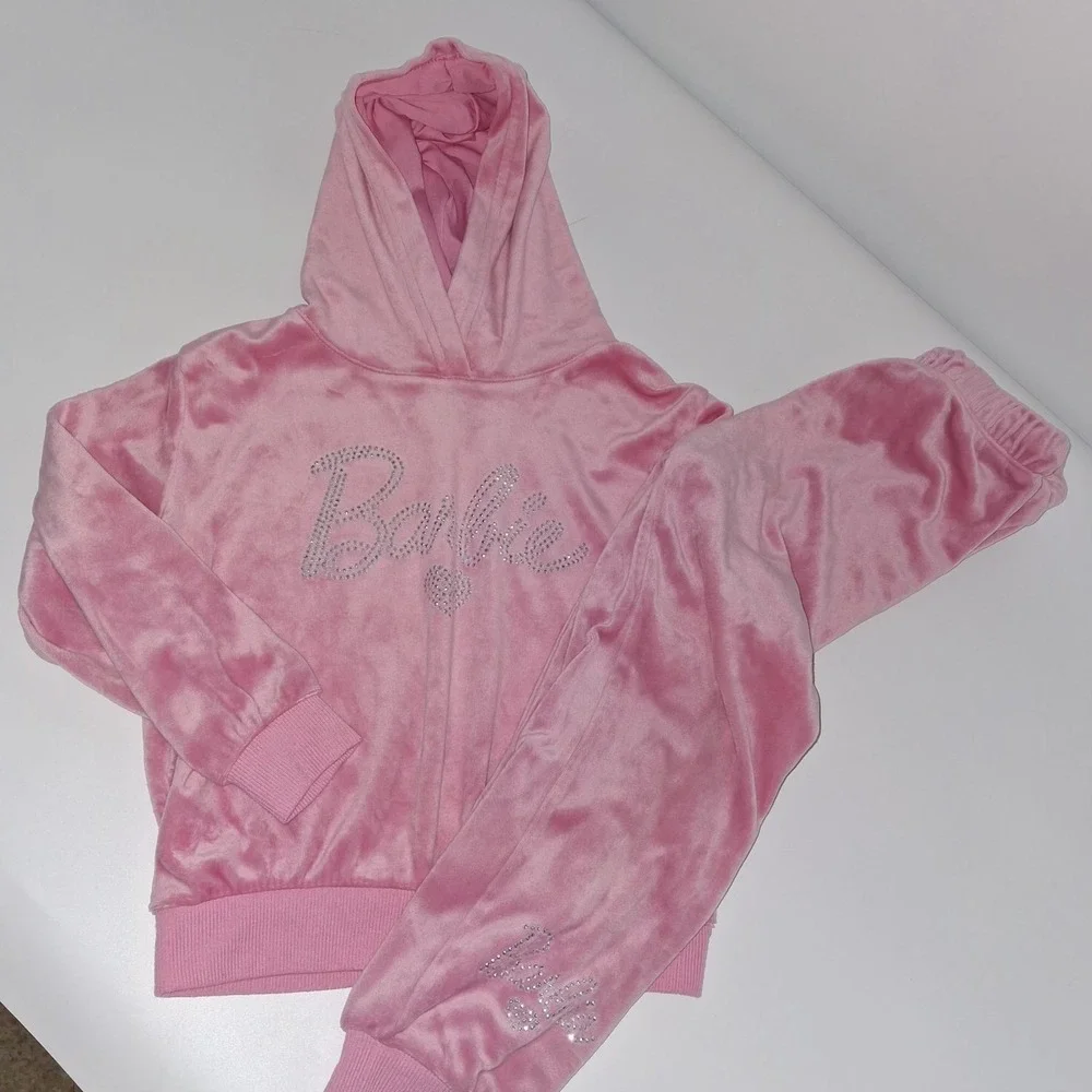 Lot Of 8 Girls Sweatsuits: Size 6